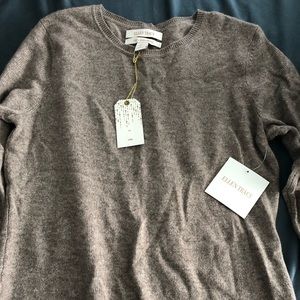 NEW cashmere sweater size large Ellen Tracy